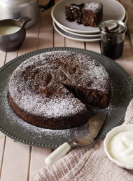 Chocolate and Porter Cake with Porter Syrup