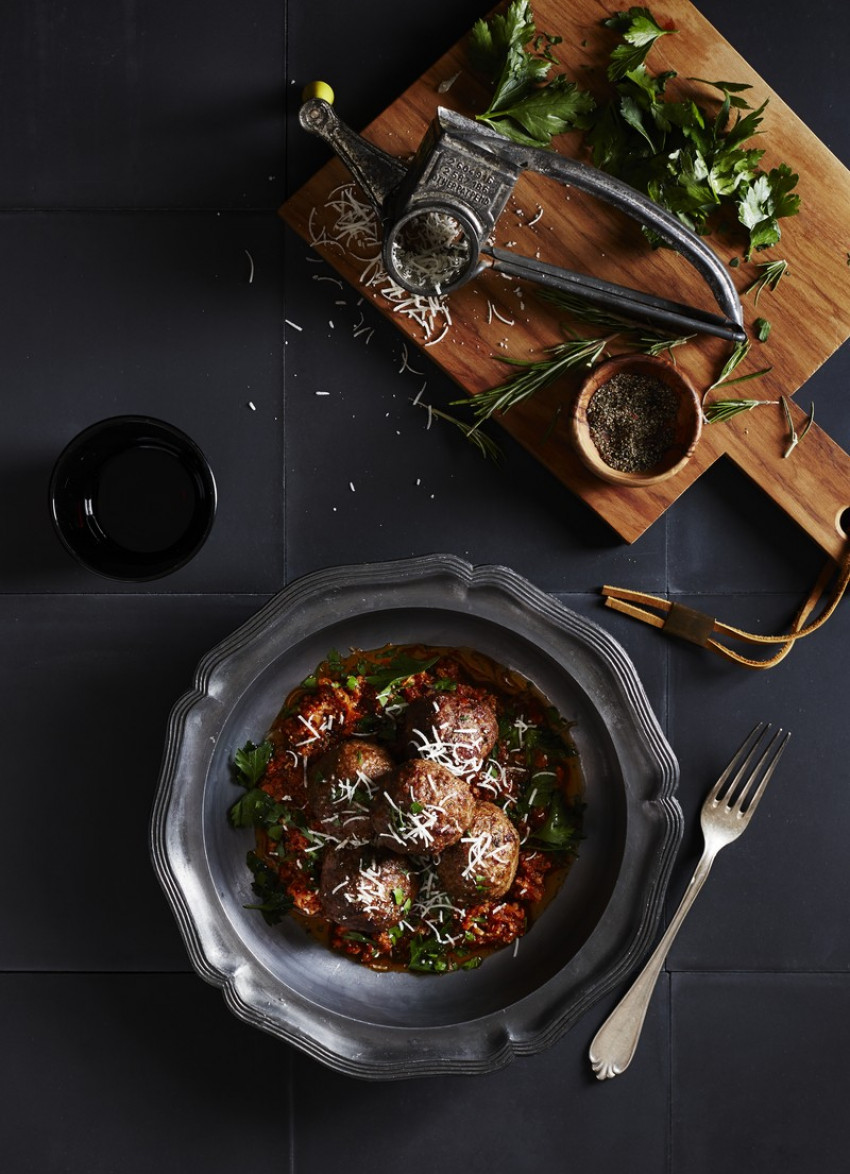 Classic Beef Meatballs with Chunky Red Italian Sauce