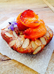 Baked Almond Toasts with Grilled Apricots