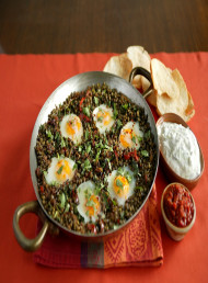 Spicy Baked Lentils with Eggs