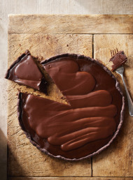 How to Make our Chocolate and Prune Tart