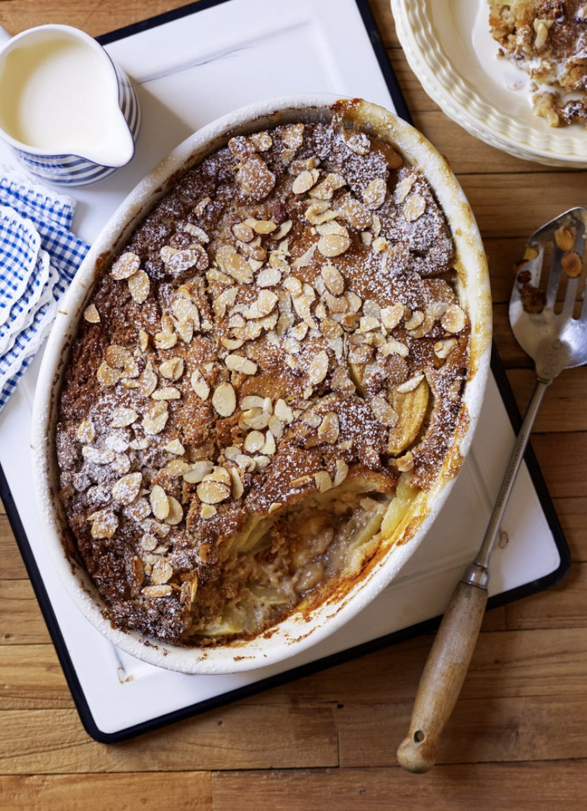 Baked Apple and Caramel Pudding
