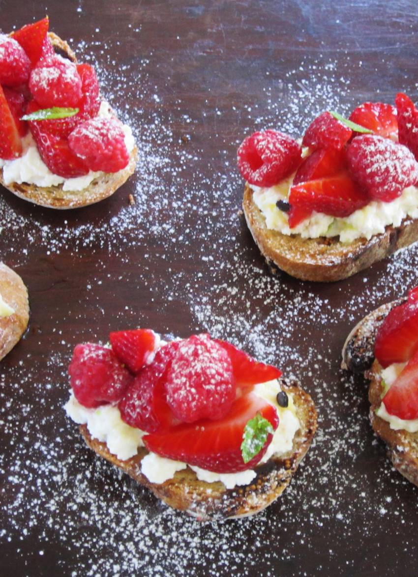 Summer Berry, Ricotta and Fruit Bread Toasts